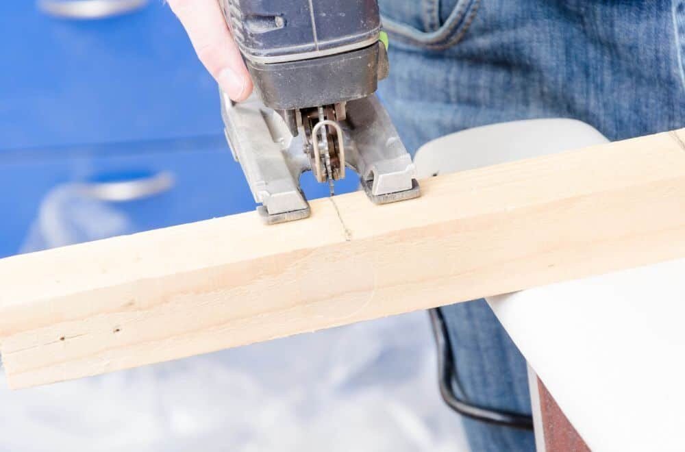 How Much Does It Cost to Cut Wood at Lowes? A Comprehensive Guide to Lowes' Wood Cutting Services