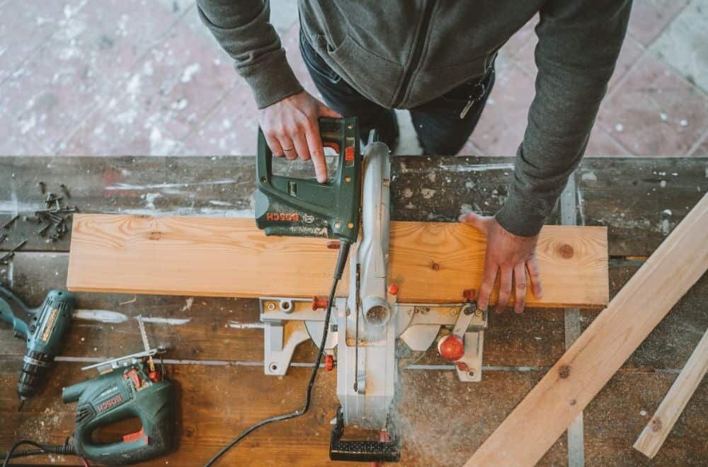 What is the Best Saw for Cutting Shapes Out of Wood? A Guide to Choosing the Right Tool